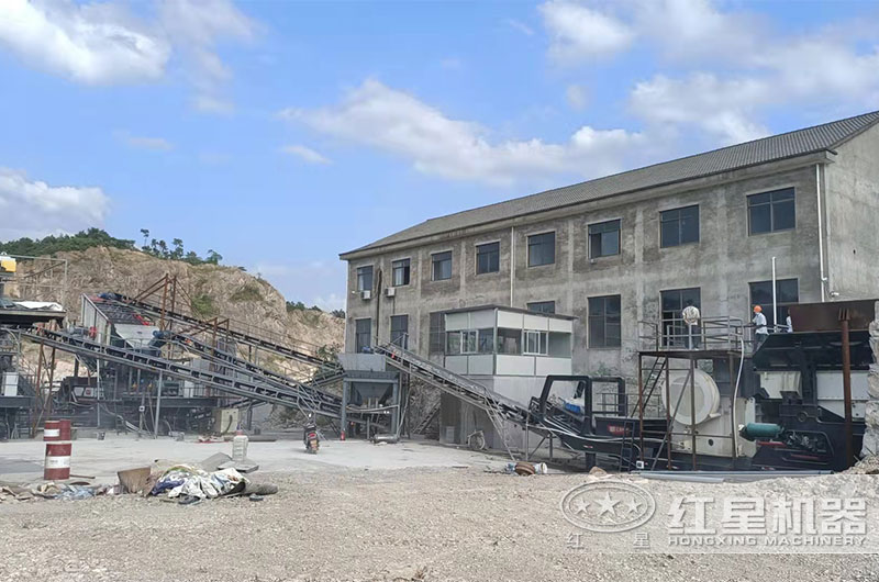 陜西移動式破碎機加工現場