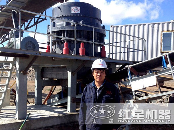 1100tph圓錐破碎機結構現場圖