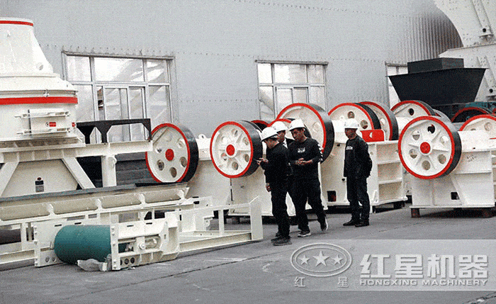 小型顎式破碎機(jī)用戶(hù)參觀