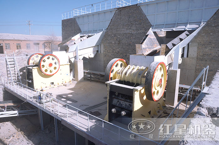 鄂式破碎機搭建的生產線