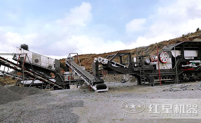 輪胎移動石子機破碎現(xiàn)場——雙機組合，更加效能高