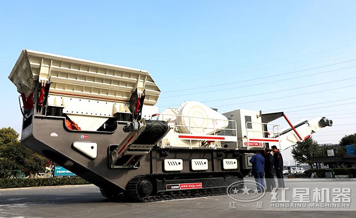 移動碎石機設(shè)備車間驗機